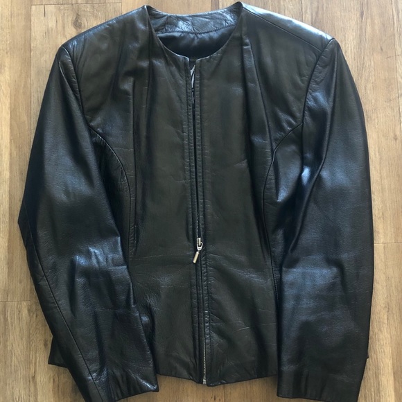 Ladies Genuine Leather Fitted Jacket - Picture 3 of 7